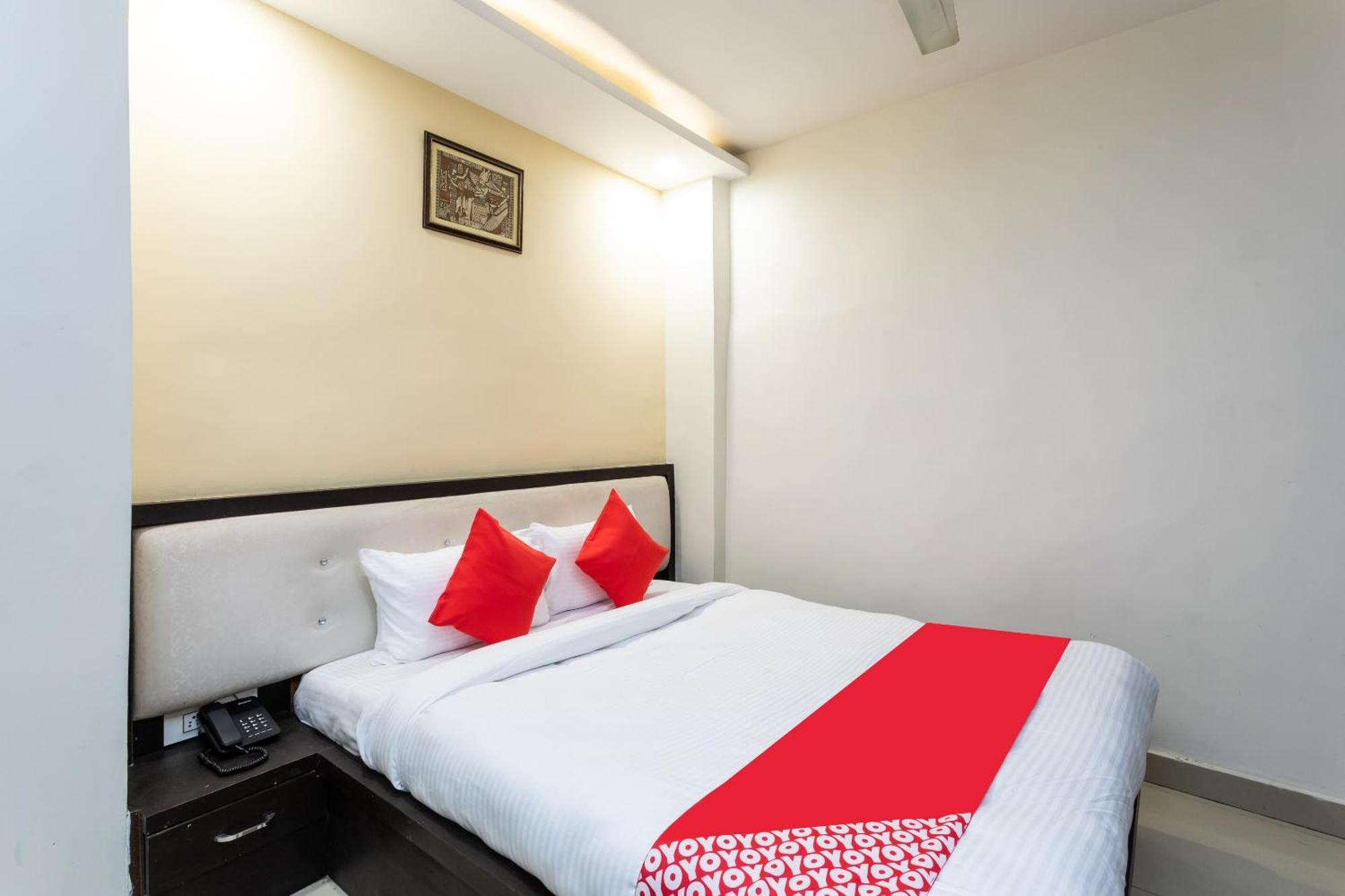 Spot On Hotel Trishla Bhopal Exteriör bild